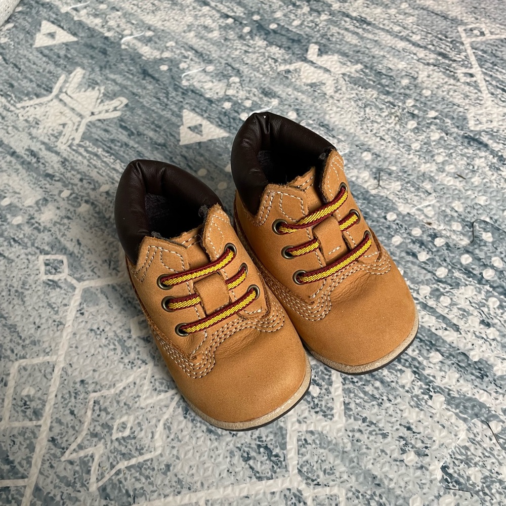EUC Timberland Hard Sole Crib Booties - Size 0
